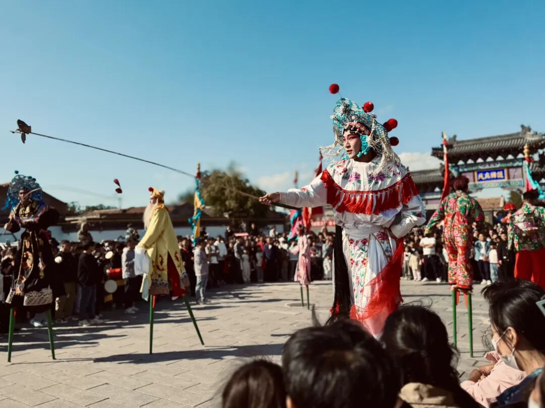 A traditional Chinese Yangge folk dance performance